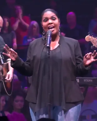 Cece Winans Grand Rapids