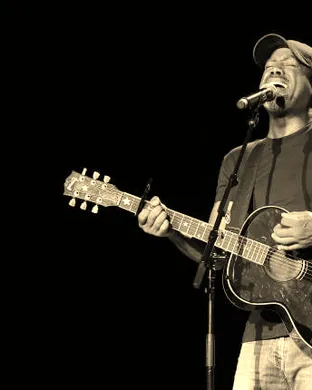Darius Rucker Grand Rapids